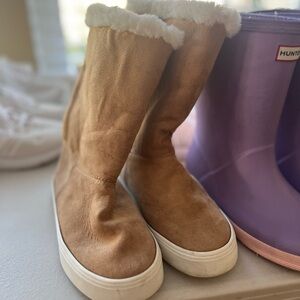 Old Navy Boots. Youth Size 1.